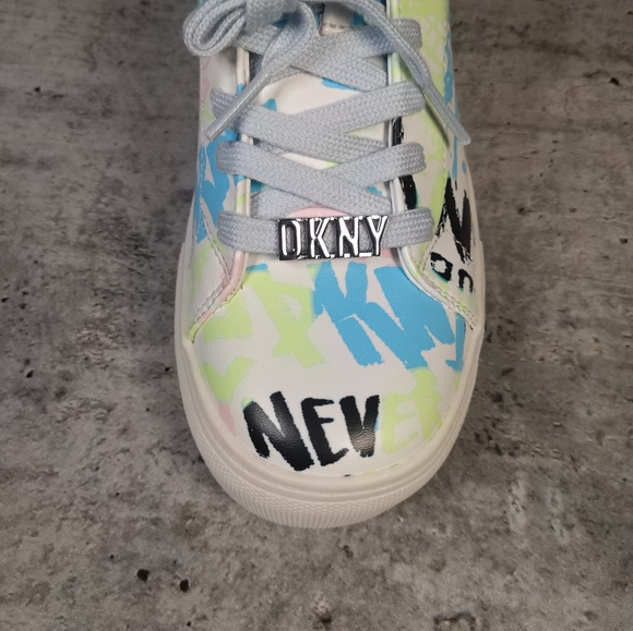 DKNY Logo Sneakers - Picture 11 of 13